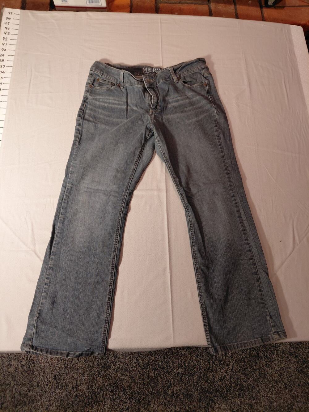 MERONA Woman's Size 16 Jeans Stretch Mid Rise Casual Blue Denim 5-Pocket Design